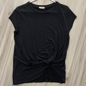 Hummingbird brand black tee with sewn in bunching in front, size Small